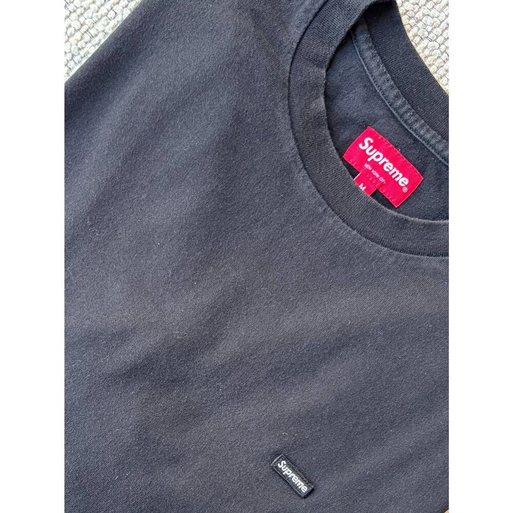 Men’s Supreme Small Box Logo Crewneck T-Shirt – Medium